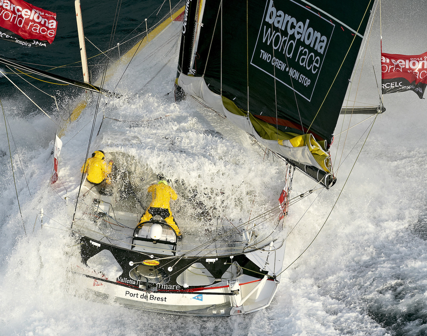 Bernard Stamm(SUI) & Jean Le Cam (FRA) au large de Ouessant à bord de l'IMOCA 60' "CHEMINEES POUJOULAT"