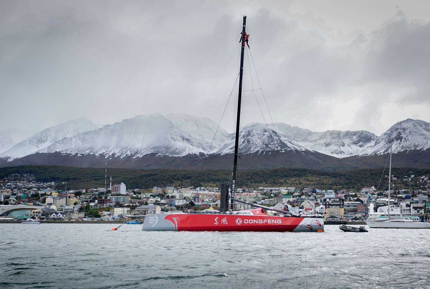 2014-15, Dongfeng Race Team, Leg5, OBR, VOR, Volvo Ocean Race, onboard, Ushuaia, landscape, mast, suspended racing