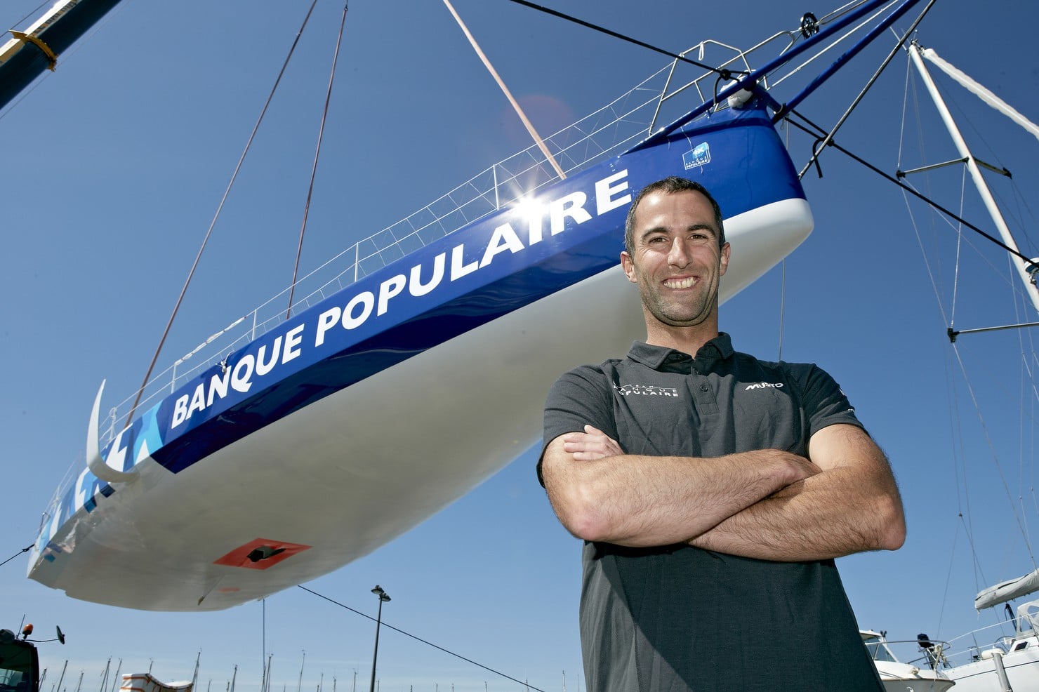 06-2015, OUTSIDE, PORT LA FORET, BRITANNY, FRANCE, MONOCOQUE, BANQUE POPULAIRE VIII, IMOCA, OPEN 60, ARMEL LE CLEAC'H, MISE A L'EAU, LAUNCH