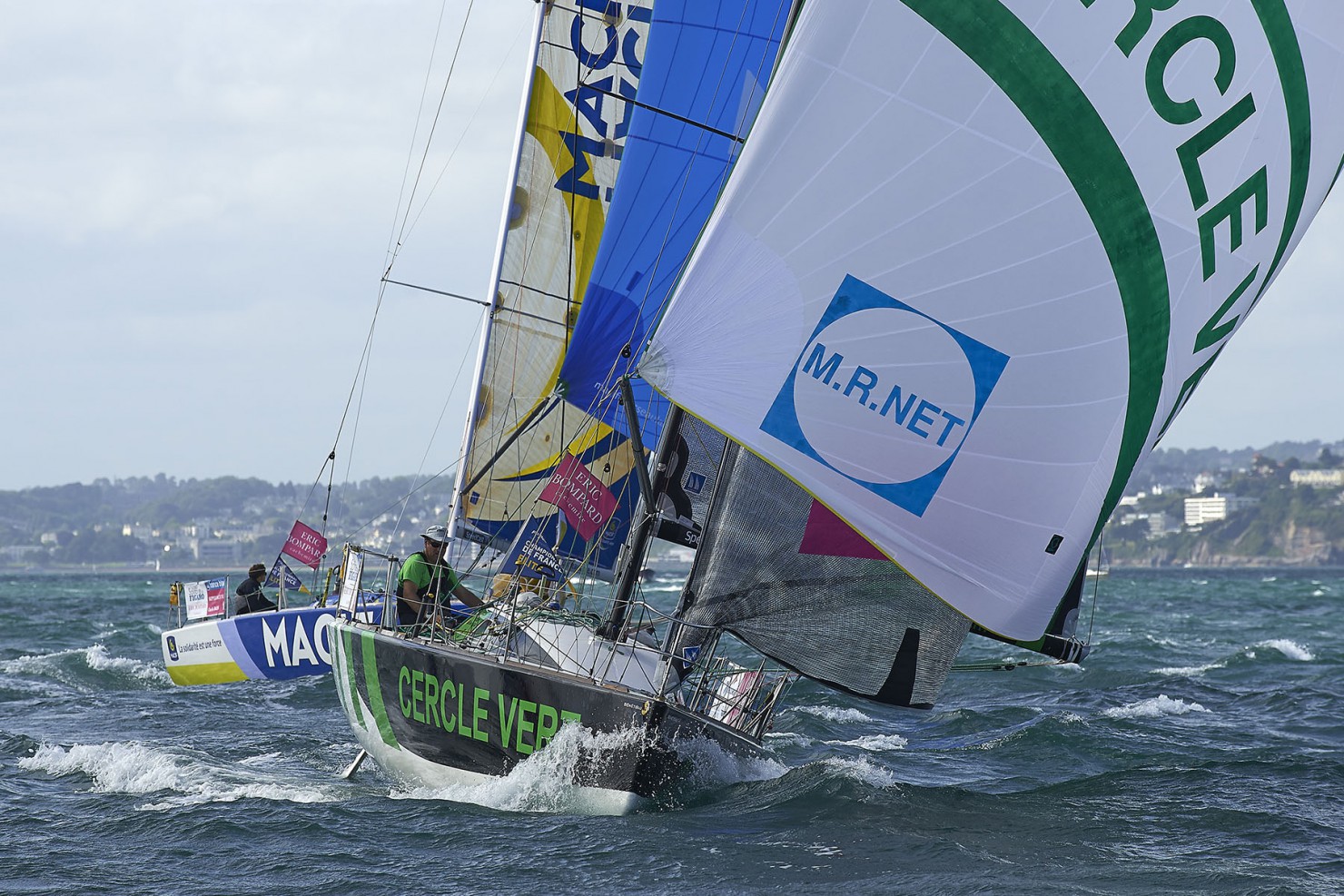 DEPART, VILLAGE, ERIC BOMPARD CACHEMIRE, LA SOLITAIRE DU FIGARO
