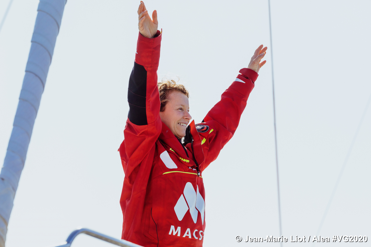 https://www.adonnante.com/media/2021/02/course-au-large-imoca-vendee-globe-2020-mascf-isabelle-joschke-jean-marie-liot-ado0147.jpg